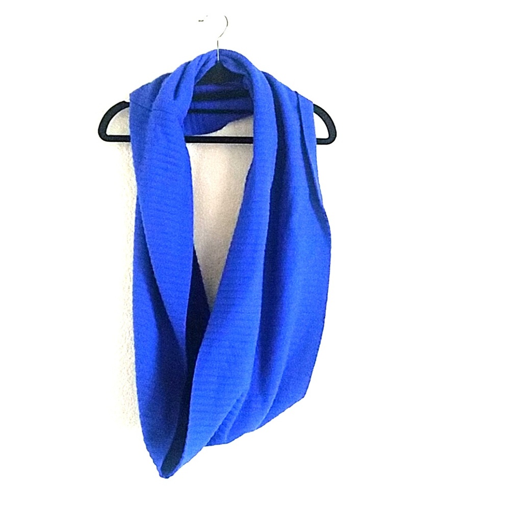Infinity scarf